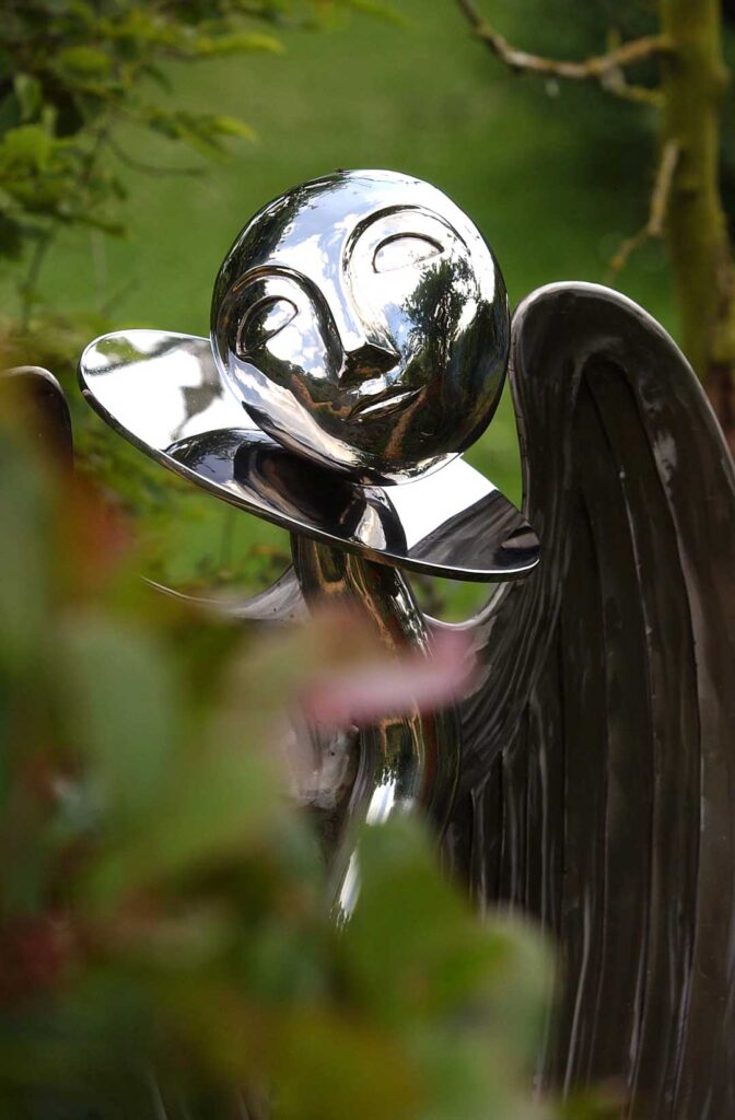 Angel: Stainless steel